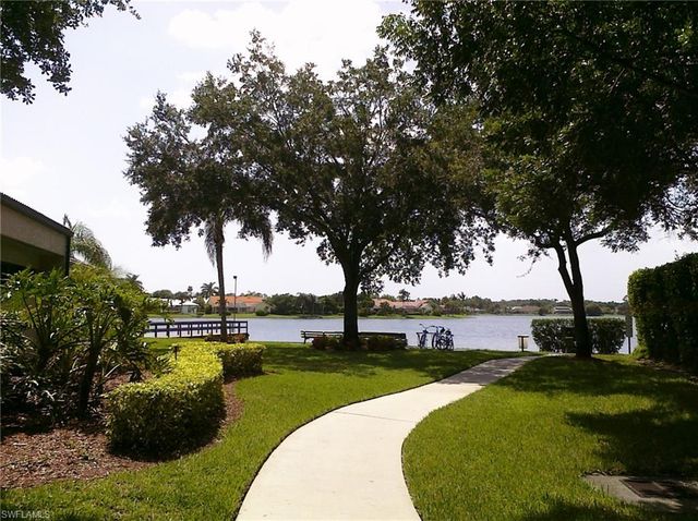 505 Windsor SQ 201, Naples, FL 34104