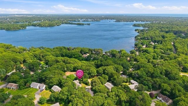 105 Hillside Dr, Barnstable, MA 02632