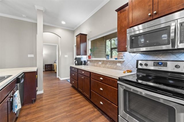 623 W Deberry Ave, Aransas Pass, TX 78336
