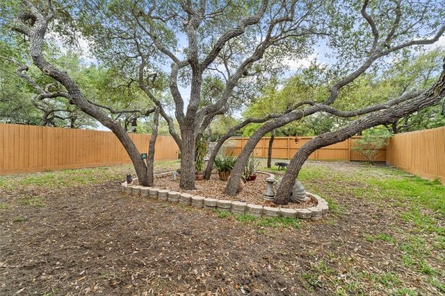 623 W Deberry Ave, Aransas Pass, TX 78336