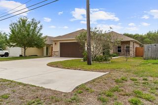 623 W Deberry Ave, Aransas Pass, TX 78336