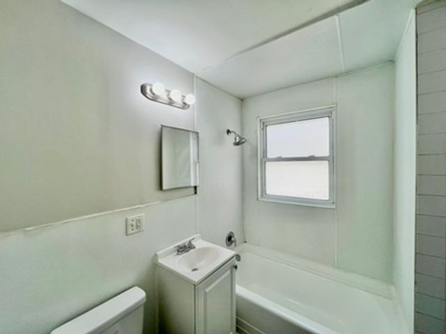 1932 S 59TH Avenue, Cicero, IL 60804