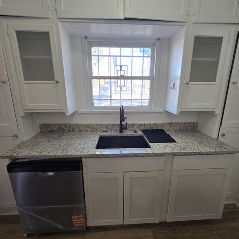 2134 Gold Avenue SE, Albuquerque, NM 87106