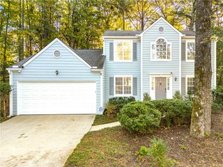 11205 Abbotts Station Drive, Johns Creek, GA 30097