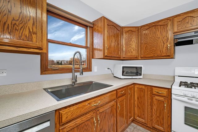 26723 S Westwood Court, Channahon, IL 60410