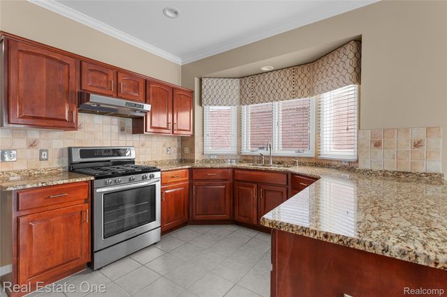 16770 Country Club Drive, Macomb Township, MI 48042