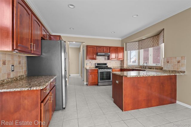 16770 Country Club Drive, Macomb Township, MI 48042