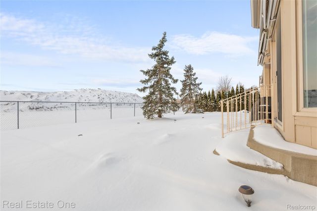 16770 Country Club Drive, Macomb Township, MI 48042