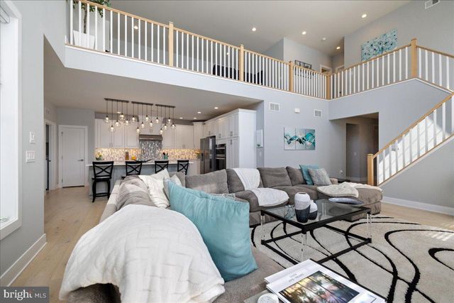 4858 W BLOSSOM DR, Doylestown, PA 18902