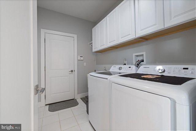 4858 W BLOSSOM DR, Doylestown, PA 18902