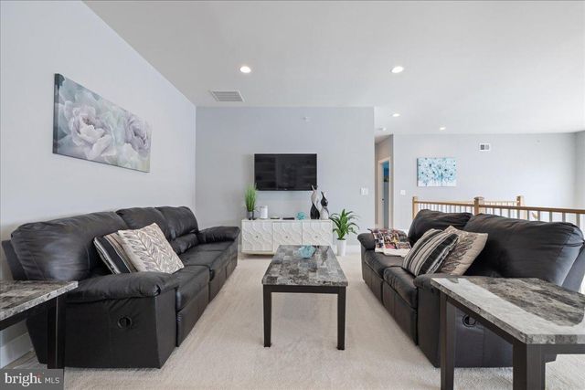 4858 W BLOSSOM DR, Doylestown, PA 18902