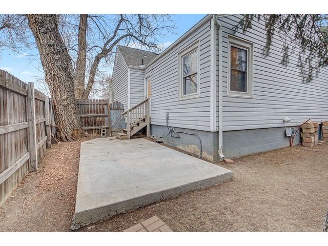 1230 Hover St, Longmont, CO 80501