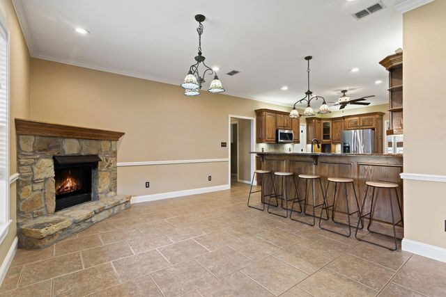 16511 Fox Run Lane, Lindale, TX 75771