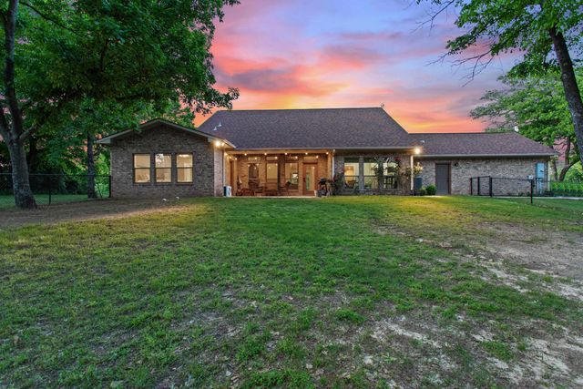 16511 Fox Run Lane, Lindale, TX 75771