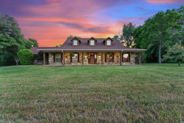16511 Fox Run Lane, Lindale, TX 75771