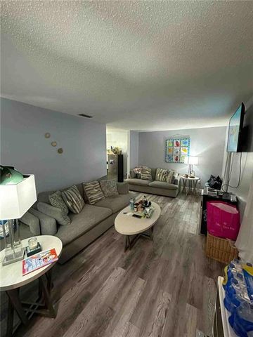 2270 Christopher Drive E, Mobile, AL 36609