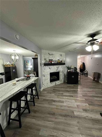 2270 Christopher Drive E, Mobile, AL 36609