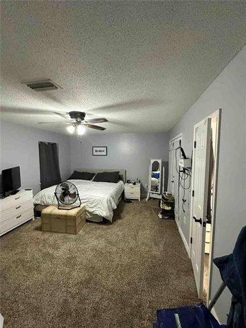 2270 Christopher Drive E, Mobile, AL 36609