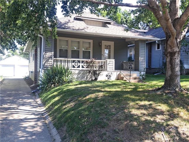 38 W 74th Street, Kansas City, MO 64114