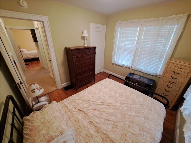 38 W 74th Street, Kansas City, MO 64114