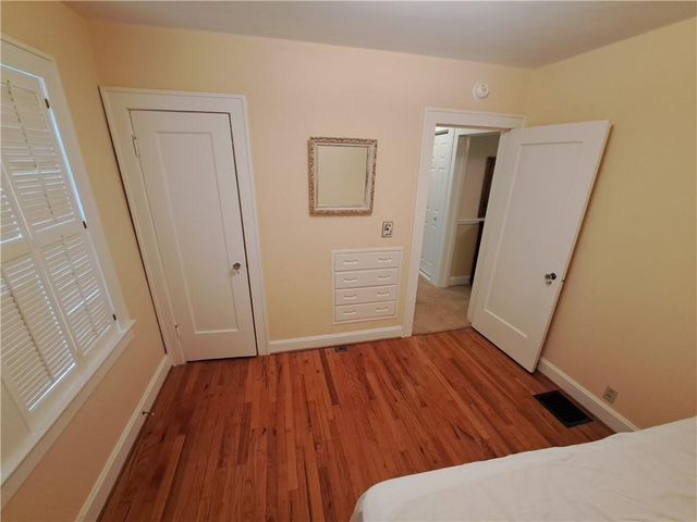 38 W 74th Street, Kansas City, MO 64114