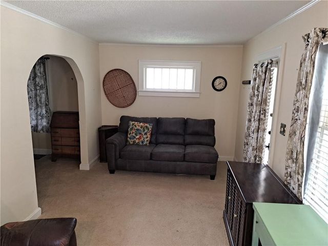 38 W 74th Street, Kansas City, MO 64114