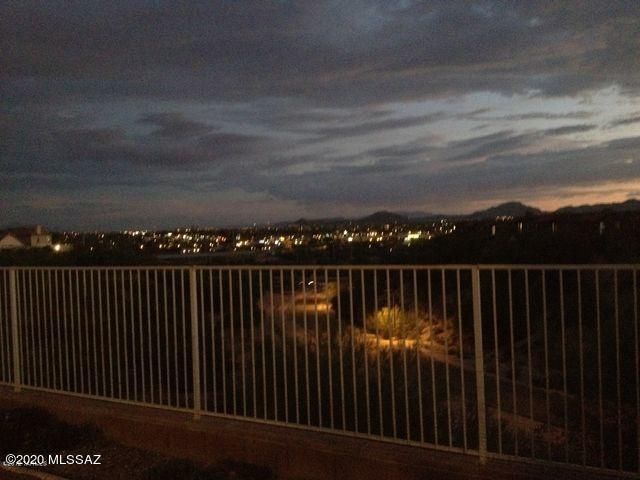918 E Gibbon River Way, Tucson, AZ 85718