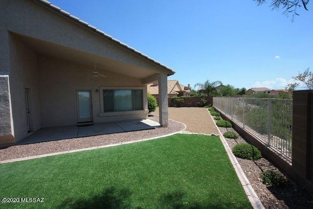 918 E Gibbon River Way, Tucson, AZ 85718