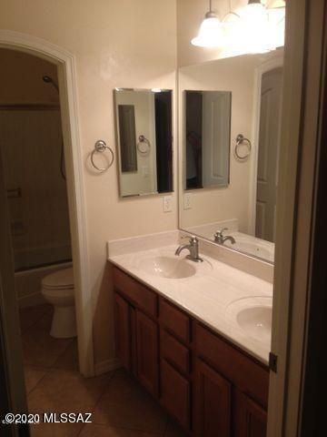 918 E Gibbon River Way, Tucson, AZ 85718