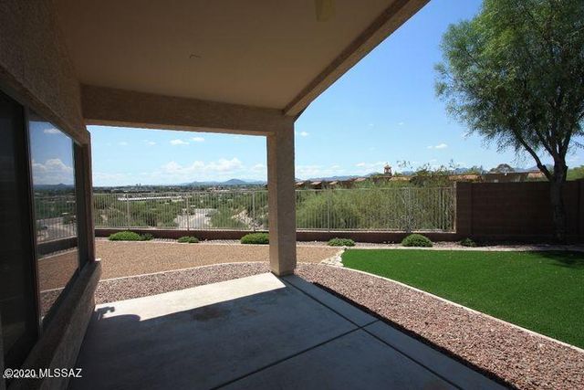 918 E Gibbon River Way, Tucson, AZ 85718
