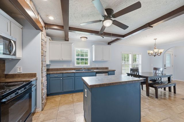 2594 Sylvia Rd, Dickson, TN 37055