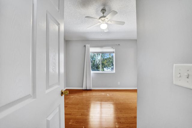 4827 Palmbrooke Circle W, West Palm Beach, FL 33417