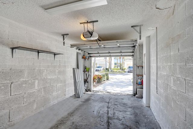 4827 Palmbrooke Circle W, West Palm Beach, FL 33417