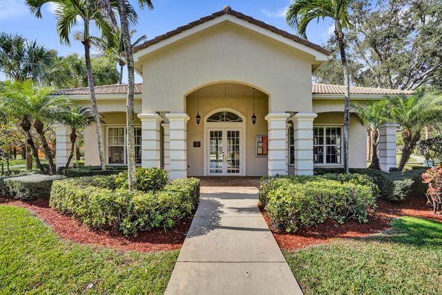 4827 Palmbrooke Circle W, West Palm Beach, FL 33417