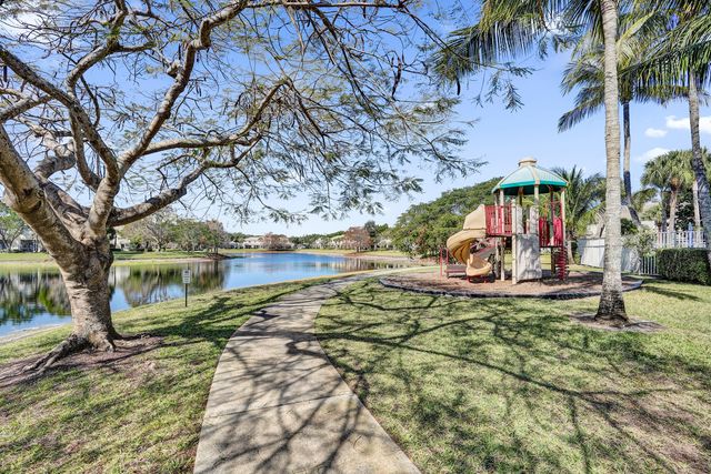 4827 Palmbrooke Circle W, West Palm Beach, FL 33417