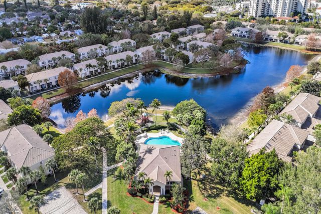 4827 Palmbrooke Circle W, West Palm Beach, FL 33417