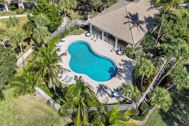 4827 Palmbrooke Circle W, West Palm Beach, FL 33417