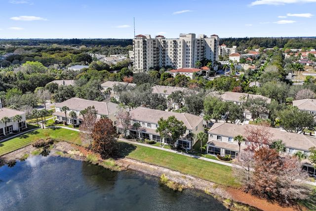 4827 Palmbrooke Circle W, West Palm Beach, FL 33417