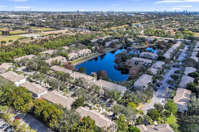 4827 Palmbrooke Circle W, West Palm Beach, FL 33417