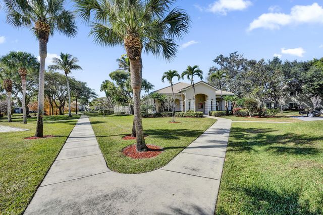 4827 Palmbrooke Circle W, West Palm Beach, FL 33417