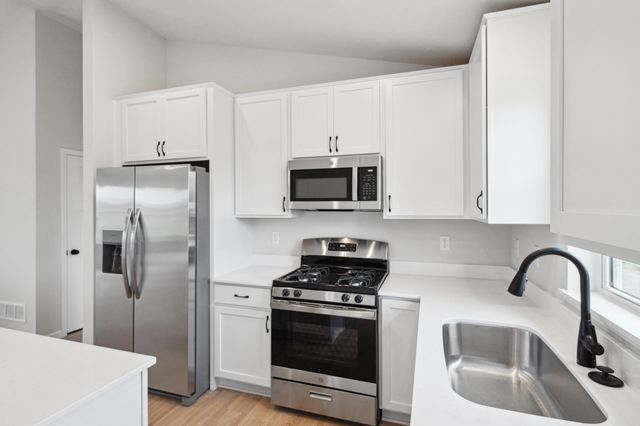 25863 24th Street W, Zimmerman, MN 55398