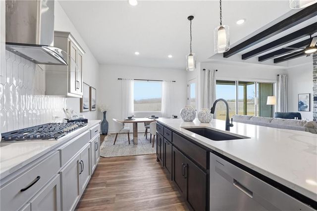 1804 Halls Creek Avenue, Raymore, MO 64083