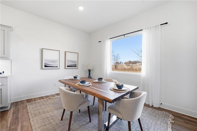 1804 Halls Creek Avenue, Raymore, MO 64083