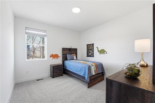 1804 Halls Creek Avenue, Raymore, MO 64083