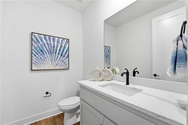 1804 Halls Creek Avenue, Raymore, MO 64083