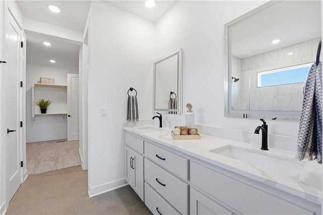 1804 Halls Creek Avenue, Raymore, MO 64083