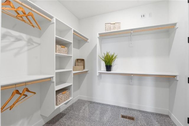 1804 Halls Creek Avenue, Raymore, MO 64083