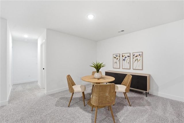 1804 Halls Creek Avenue, Raymore, MO 64083