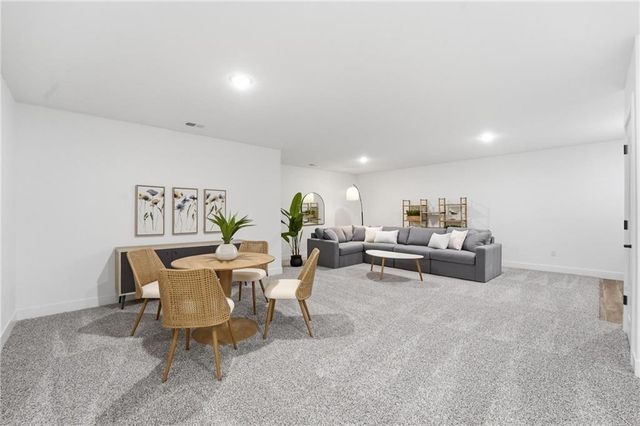 1804 Halls Creek Avenue, Raymore, MO 64083