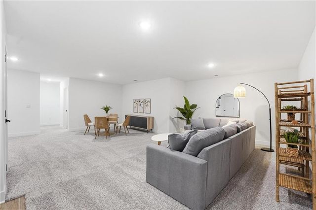 1804 Halls Creek Avenue, Raymore, MO 64083